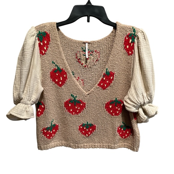 Free People Sweaters - Free People Strawberry Fields Knit Crop Beige Sweater Peasant Sleeves- Medium